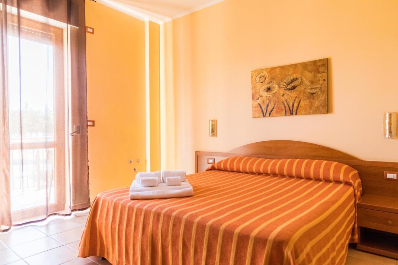 Affittacamere Villa Bisceglia Monte SantʼAngelo Екстериор снимка